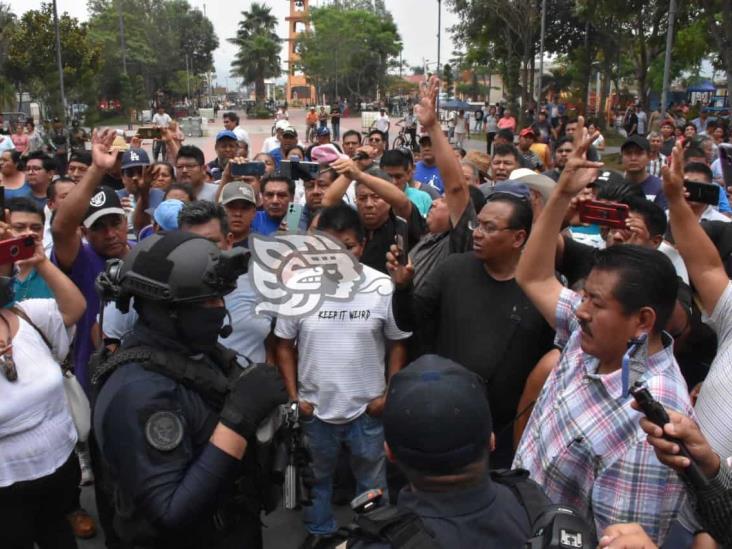 Ante conflicto por agua, violento enfrentamiento en Ixtaczoquitlán entre policía de Veracruz y ciudadanos (+VIDEO)