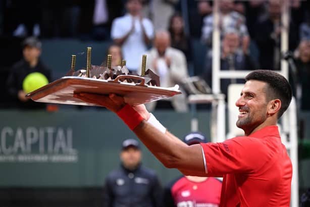 Avanza Novak Djokovic a ronda semifinal