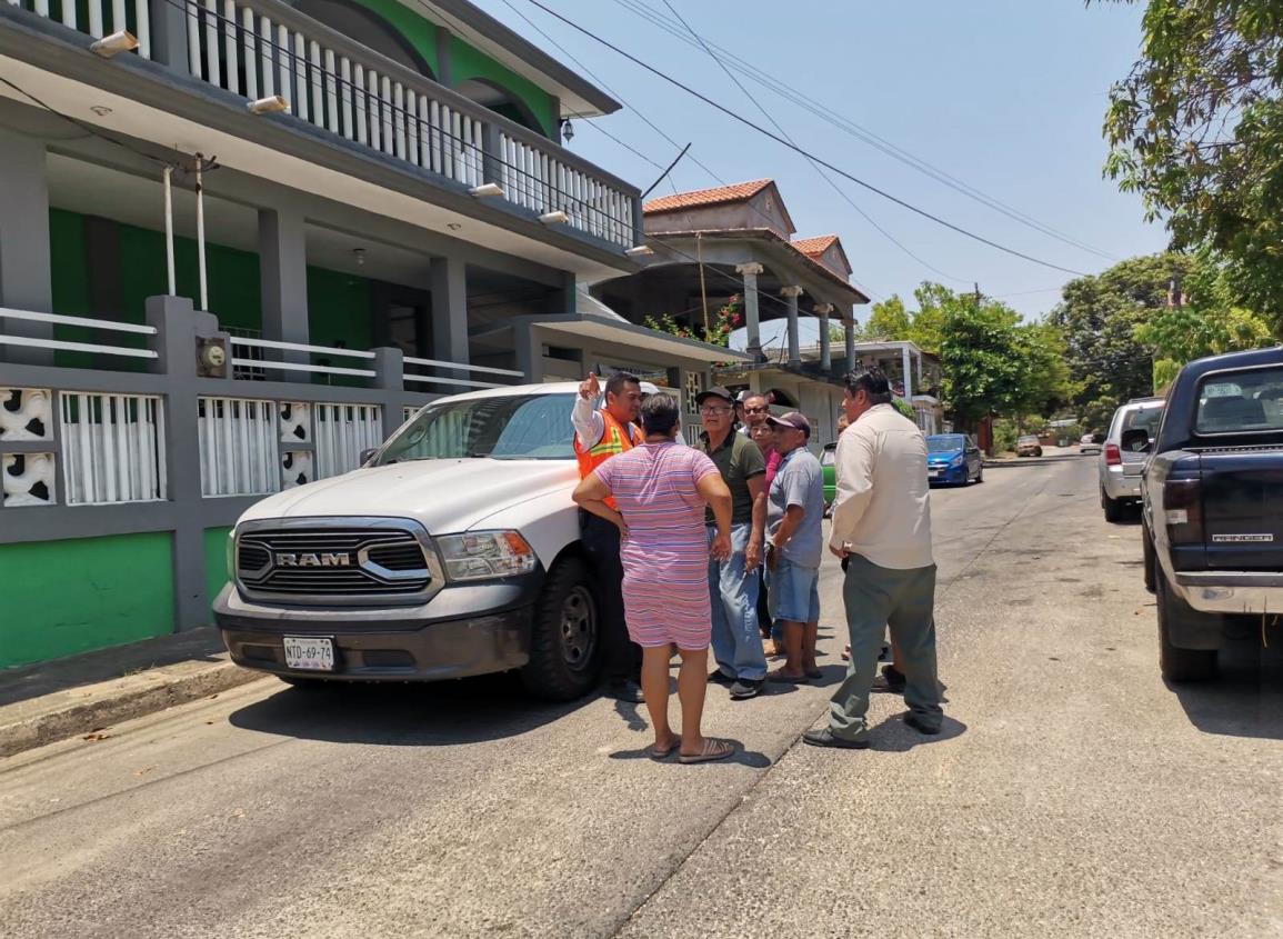 En Nanchital se manifiestan en oficinas de CFE tras 36 horas sin luz | VIDEO