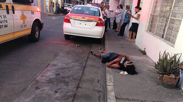 Hombre pierde la vida al caer al suelo en Tuxpan