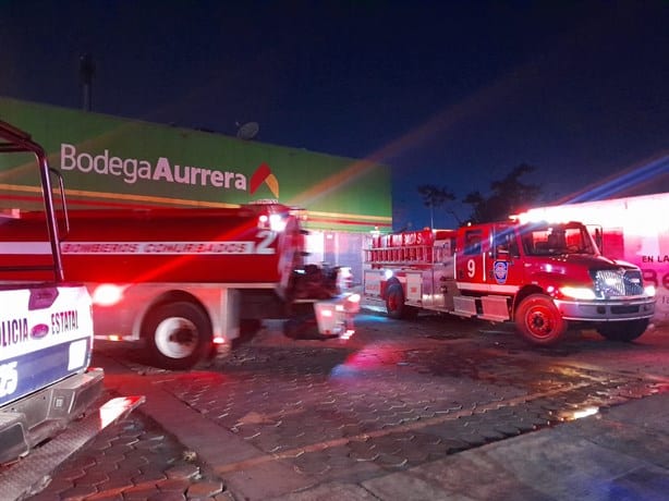 Incendio de pastizal atemoriza a vecinos de la colonia Ocho de Marzo en Boca del Río