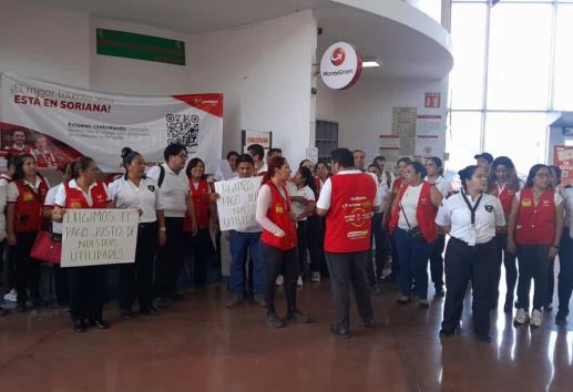 Paro de empleados en Soriana Las Palmas y Divertiplaza en Veracruz por Reparto de Utilidades