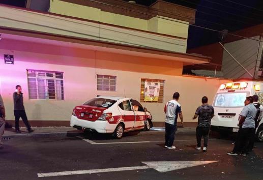 ¡Domingo de accidentes! Choques dejan un lesionado y daños materiales, en Orizaba