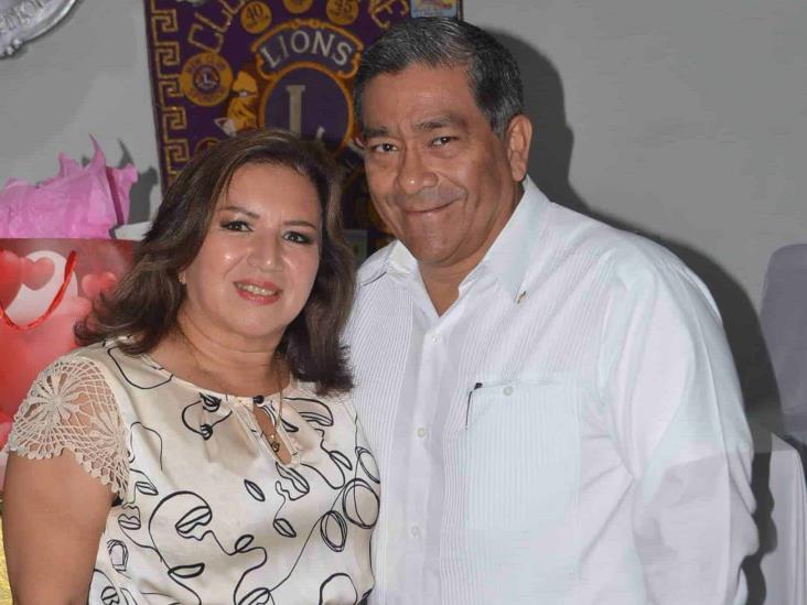 Damas del Club de Leones de Veracruz reciben festejo del Día de las Madres
