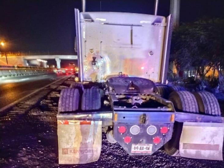 Tráiler registra conato de incendio en autopista Orizaba-Puebla