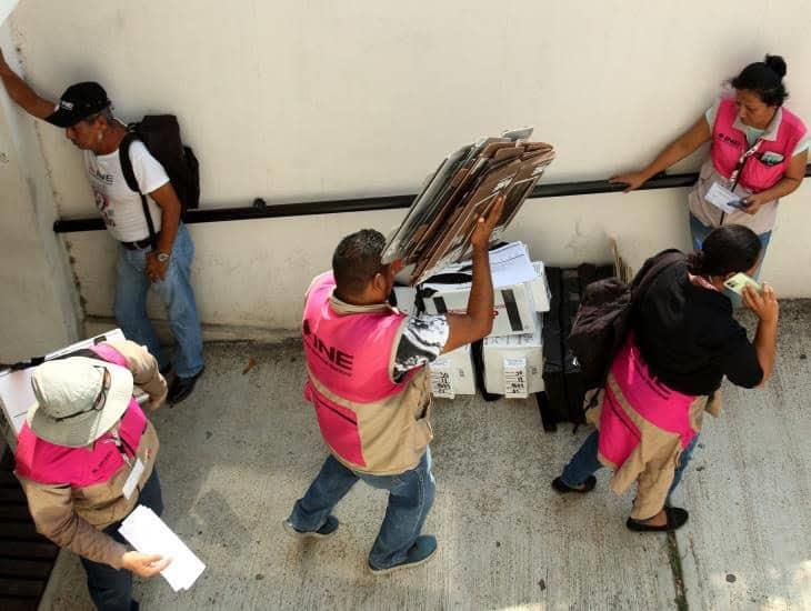 Entregan en OPLE Coatzacoalcos paquetes para elecciones | VIDEO