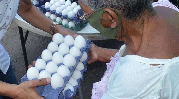 Aumenta el precio del pollo y huevo en los mercados de Veracruz