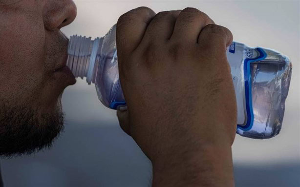Profeco revela los mejores sueros orales para hidratarse durante la ola de calor en México