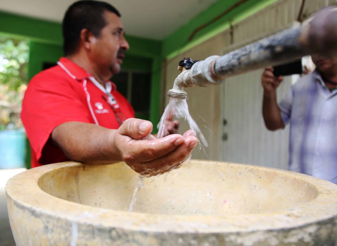 No sufren por agua en secundaria técnica 73 de Villa Allende | VIDEO