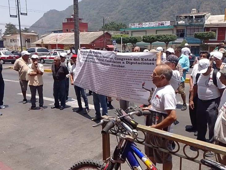 Protestan extrabajadores de textilera de Río Blanco; esto exigen (+Video)