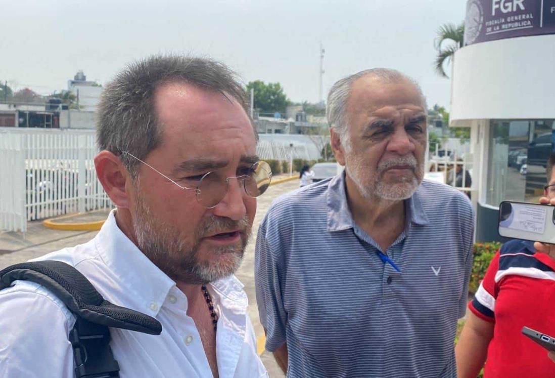 Denuncian ante la FGR a la alcaldesa de Veracruz por simulación en licitaciones