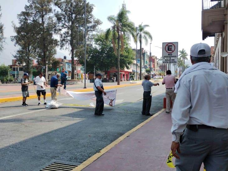 Exobreros de Textilera de Río Blanco liberan vialidades; ¿ya hubo acuerdo?