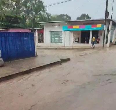Tras ola de calor se registra lluvia y granizo en municipios del sur de Veracruz | VIDEO