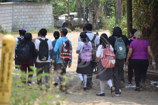 Evacúan escuela ante cateo de fuerzas federales en Amatlán, Veracruz