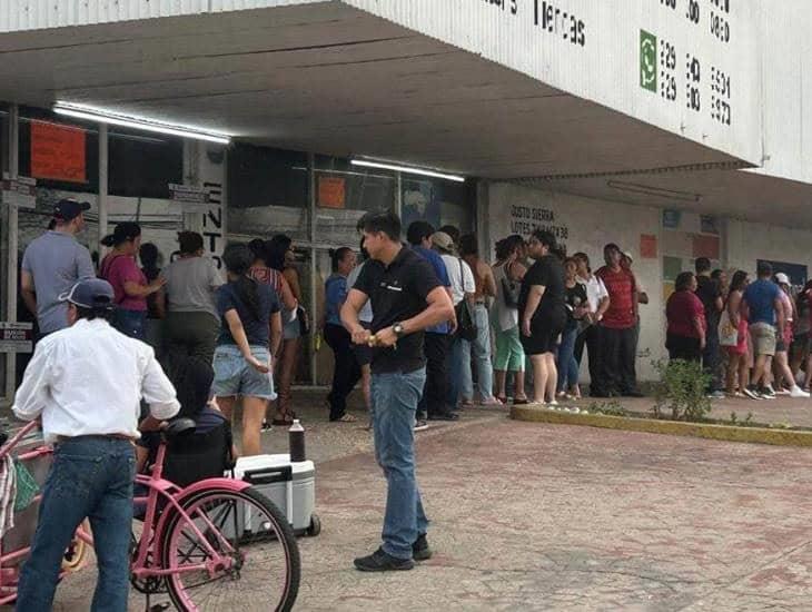 Cientos de personas en Minatitlán se quedan sin votar tras cierre de casilla especial