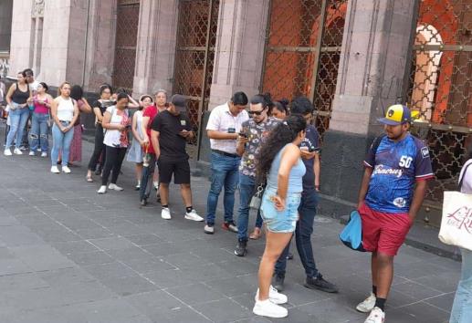 Las 5 casillas especiales lucen abarrotadas desde temprano en Xalapa
