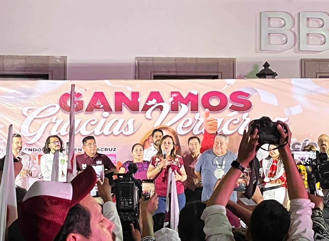 Rocío Nahle García celebra su triunfo por la gubernatura en plaza de Xalapa | VIDEO