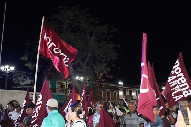 Ciudadanos abarrotan Plaza de la Concordia en Misantla; festejan triunfo de Morena