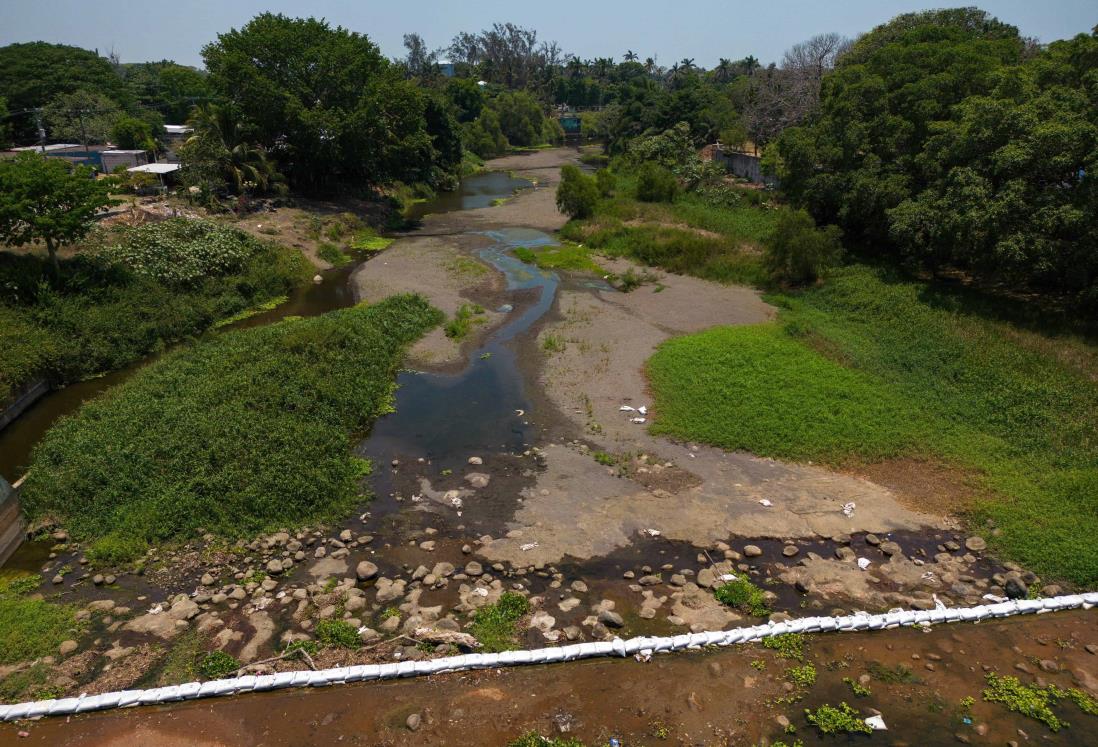 Sin agua 80 colonias en Veracruz; Grupo MAS sigue con el tandeo