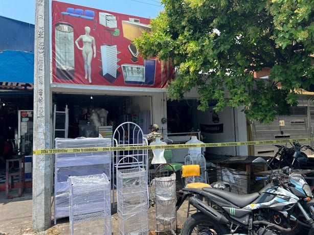 Joven pierde la vida por infarto fulminante en un negocio en el centro de Veracruz