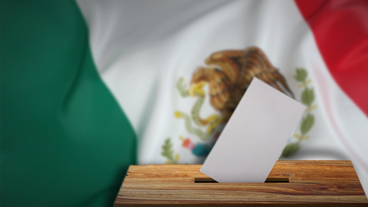 Oposición en México es clasista e inefectiva, afirma sociólogo José Luis Cerdán