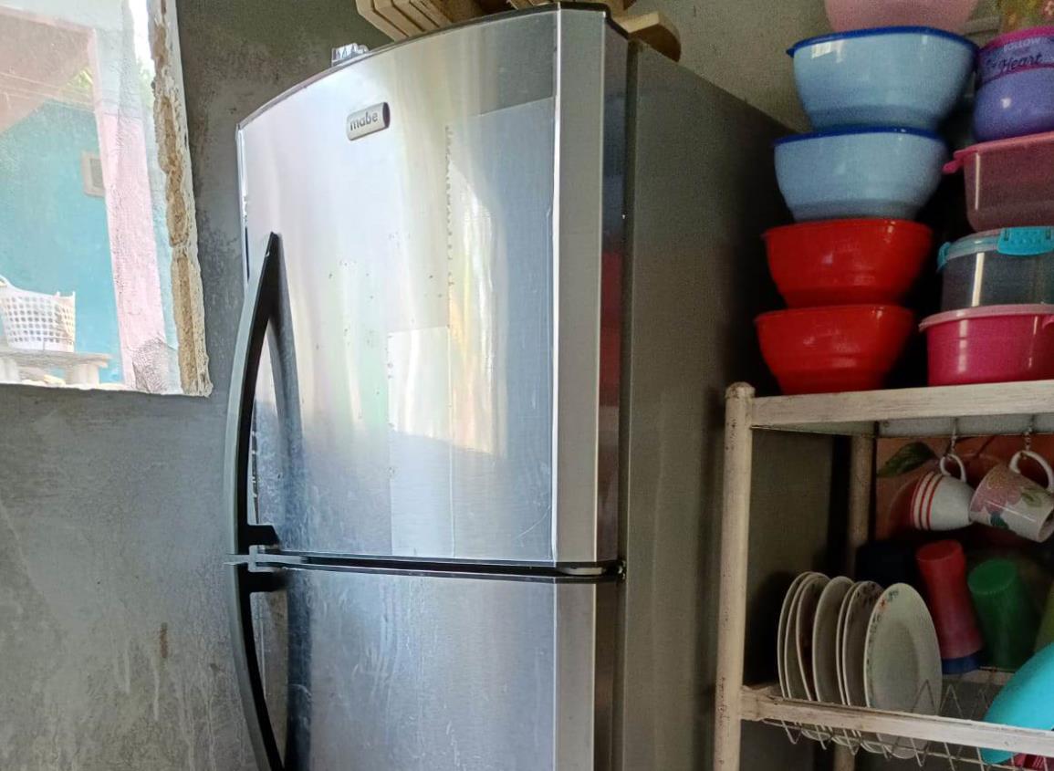 Bajones de energía dañan electrodomésticos de familias en Villa Cuichapa
