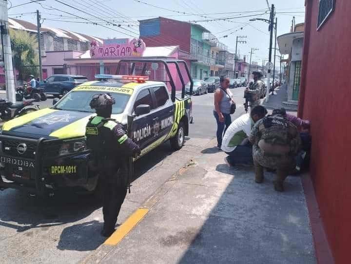 En Córdoba, hospitalizan a empleada de limpia pública por posible golpe de calor