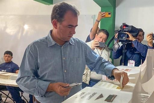 José Yunes Zorrilla mal perdedor