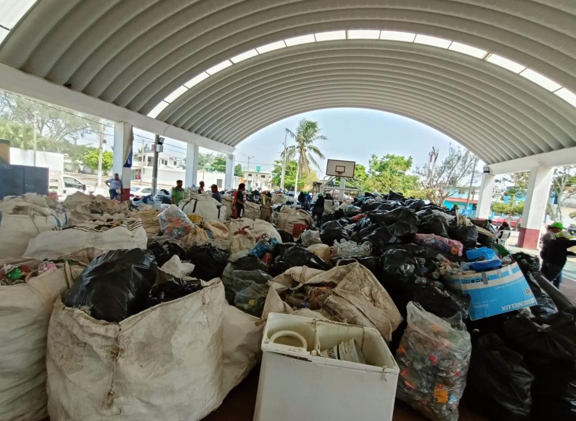 Recolectan más de siete toneladas en el Plastianguis de Villa Allende