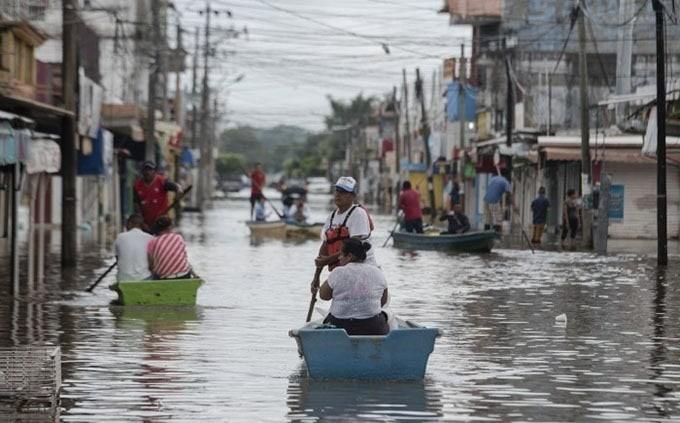 Así se vio la primera inundación registrada en fotografías en el sur de Veracruz