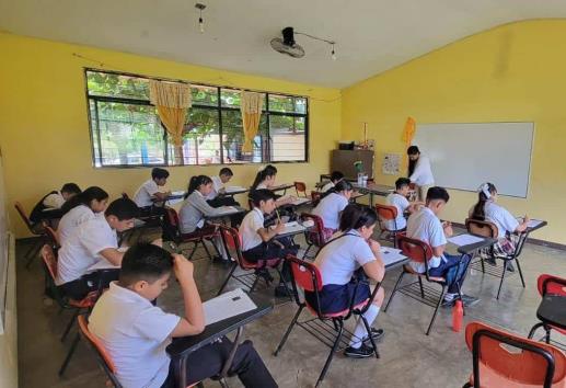 Olimpiada de conocimiento infantil reúne a 31 niños en Misantla