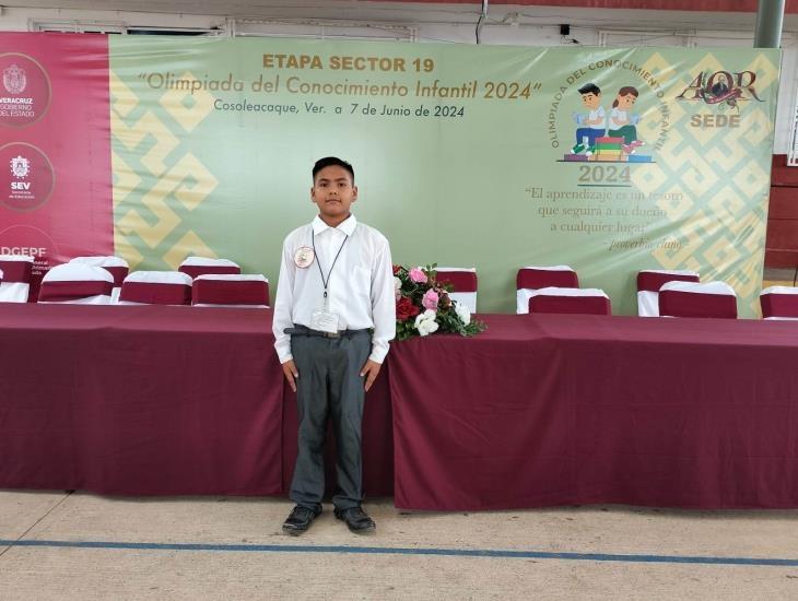 Estudiante de comunidad rural de Moloacán irá a Olimpiada de Conocimiento