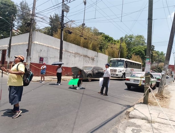 Colapsa vialidad en Xalapa por protestas contra Ahued ante falta de agua