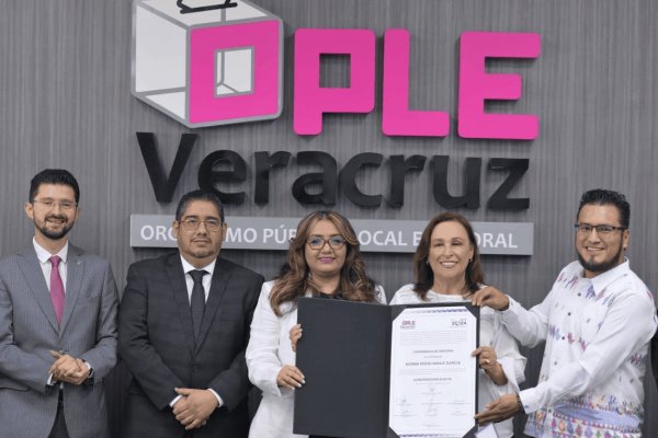 Entregan constancia de mayoría a la gobernadora electa Rocío Nahle