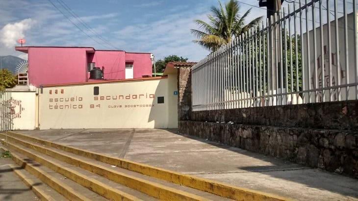 Padres de familia preocupados por banda de agresores en EST 84 de Orizaba