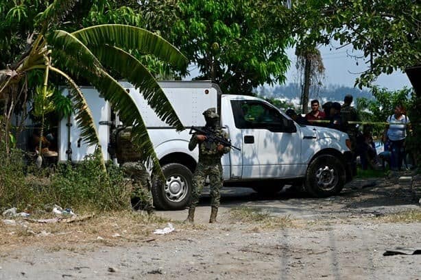 Menor de edad presencia brutal feminicidio de su madre en Veracruz, a manos de marino