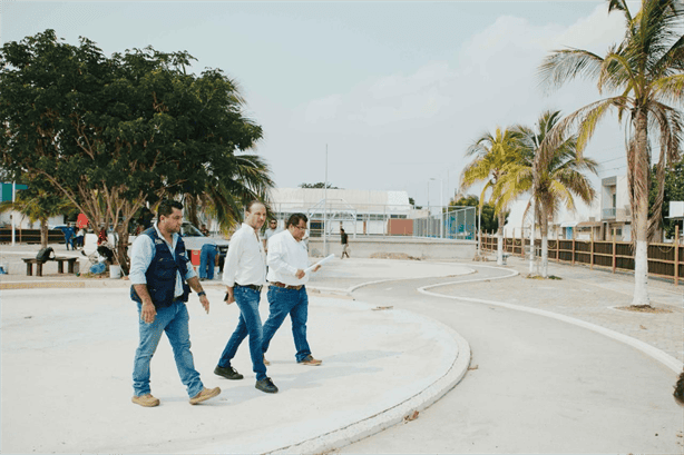 El alcalde Unánue Abascal supervisa mejoras en parques y vialidades de Boca del Río