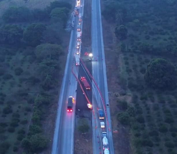 Reportan cierre parcial y fila de hasta 6 km en autopista Córdoba – Veracruz por accidente