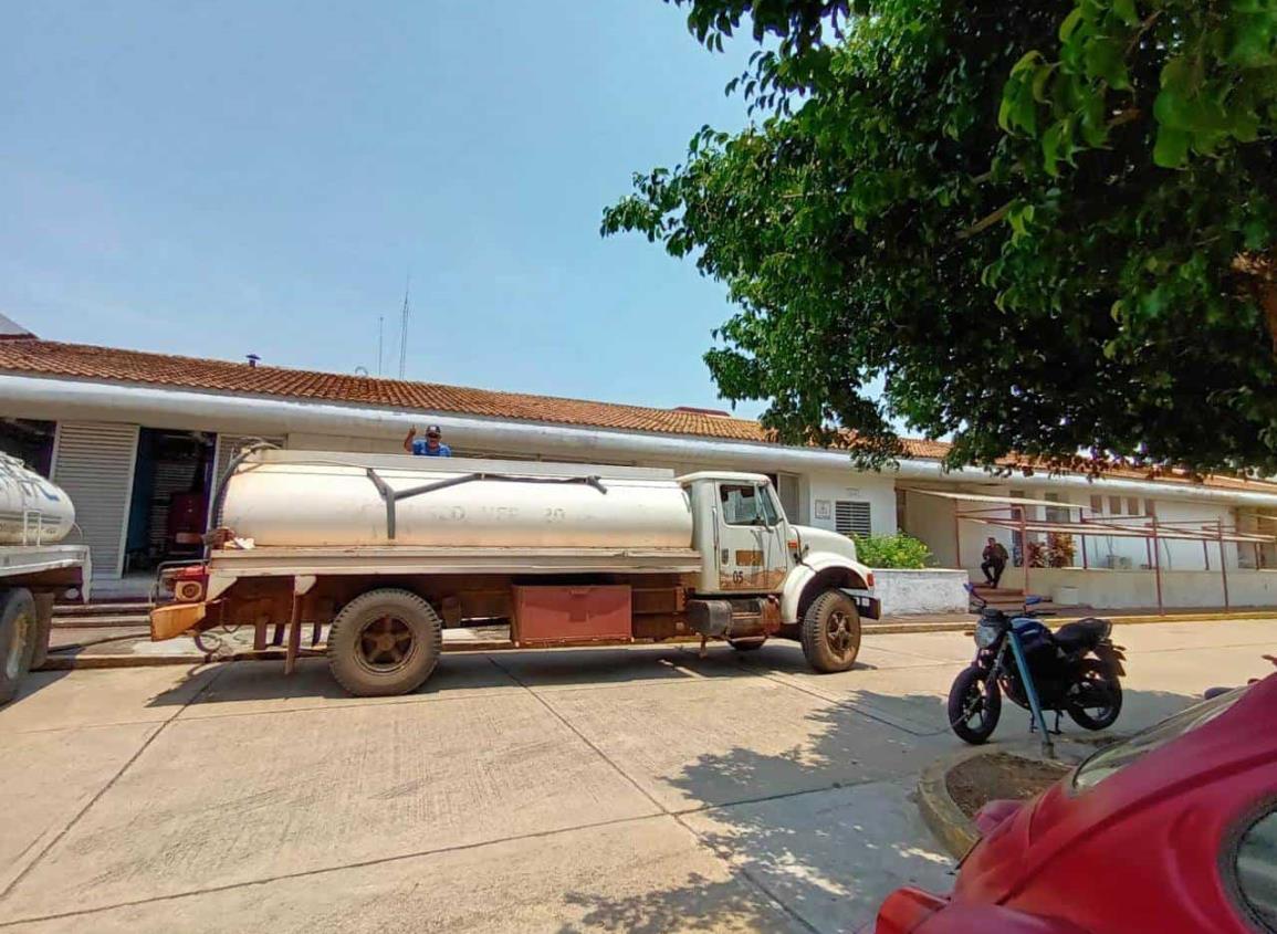 Sufren hospitales por falta de agua en Acayucan y Oluta 