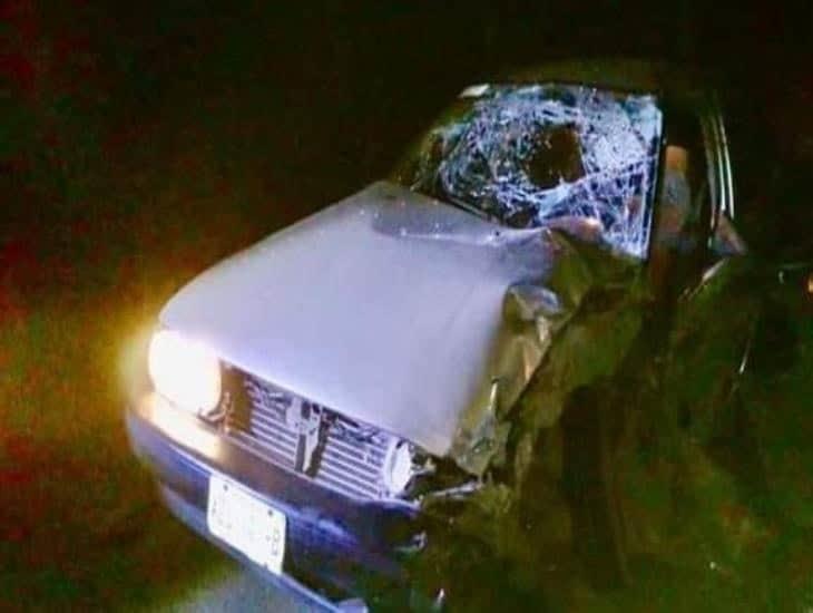 Conductor en estado de ebriedad en Paso de Ovejas choca contra un camión