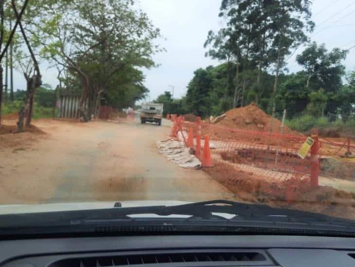 Cierre parcial de la carretera Paralelo-Las Choapas afecta a ciudadanos