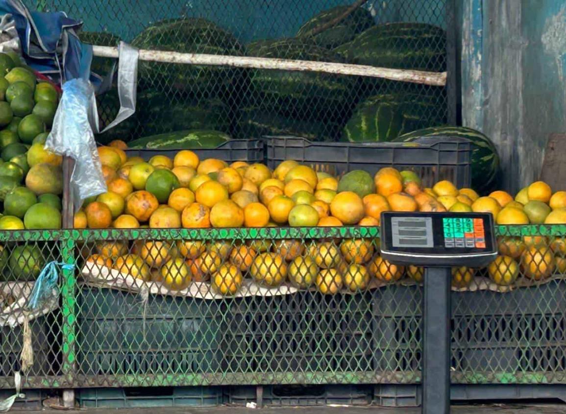 Por las nubes el precio de las naranjas en mercados de Minatitlán