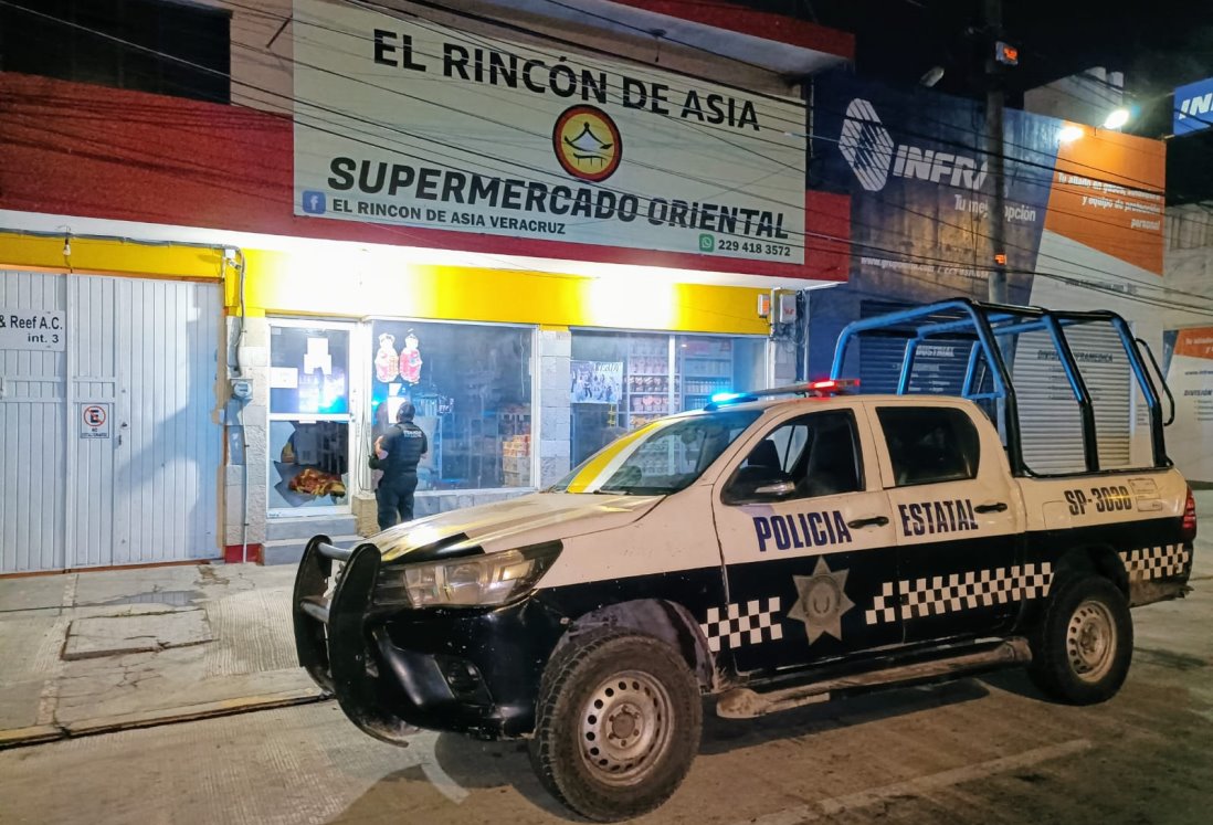 Ladrones desvalijan El Rincón de Asia en la avenida Miguel Alemán de Veracruz