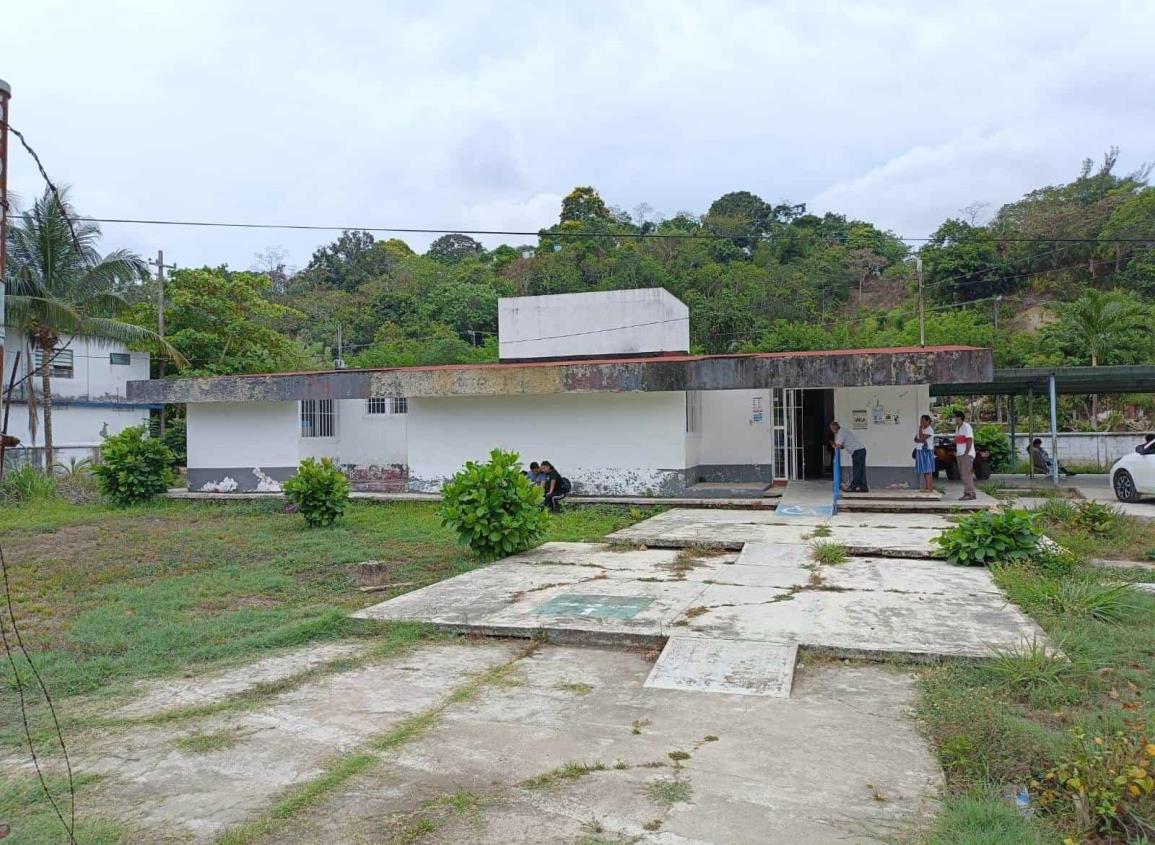 A la espera de iniciar mejoras en el Centro de Salud de Villa Cuichapa | VIDEO