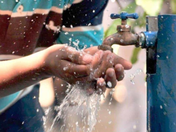 Sin agua en Veracruz, 50% de escuelas; luchan contra la crisis hídrica