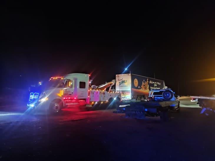 Accidente de tráiler deja daños materiales en la autopista Puebla-Orizaba