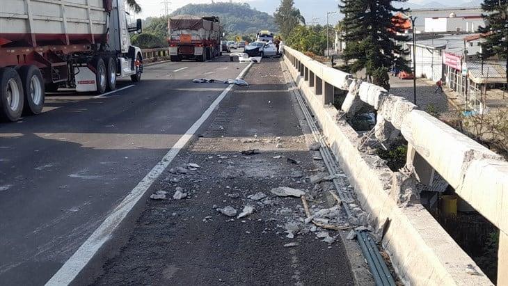 Se registra volcadura en la autopista Orizaba-Córdoba ¡por exceso de velocidad!