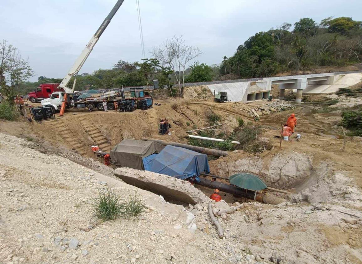 Realizan trabajos de reparación de ductos en Moloacán | VIDEO