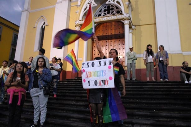 Mes del orgullo: lucen banderas arcoíris en Xalapa; ¡que viva la diversidad!