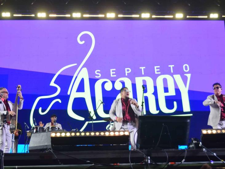 Septeto Acarey triunfa con éxitos salseros en el Salsa Fest 2024